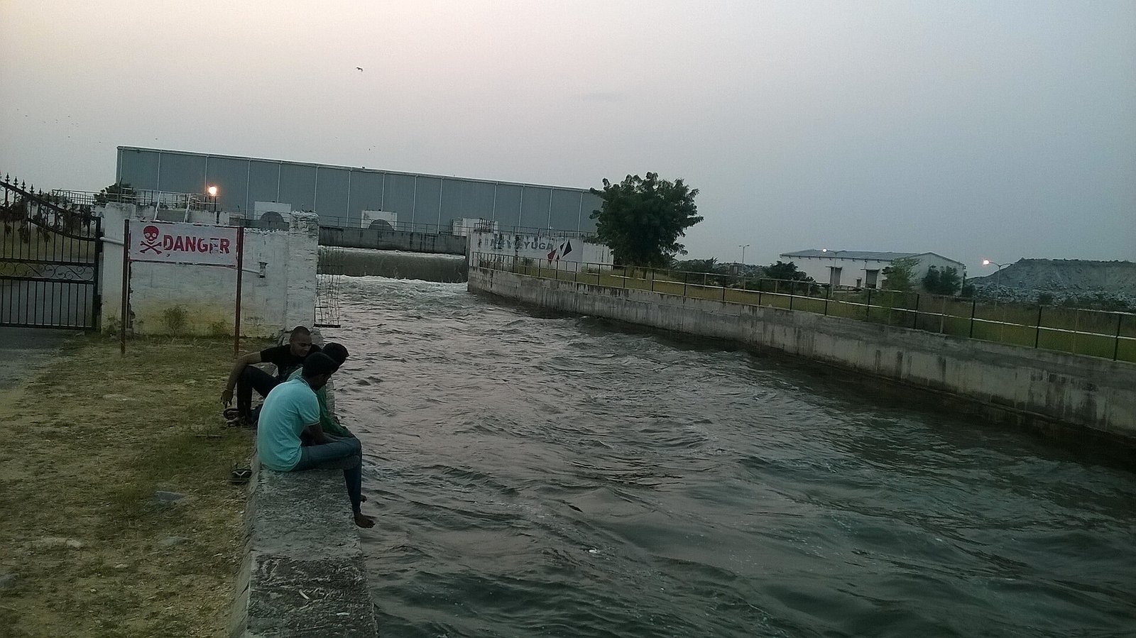 సాగునీటి భూసేకరణ, పునరావాసానికి భారీగా నిధులు విడుదల